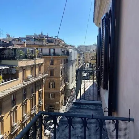 Attico Cavour Prati, Vicino Piazza Navona, Castel Sant'angelo E San Pietro Apartament *